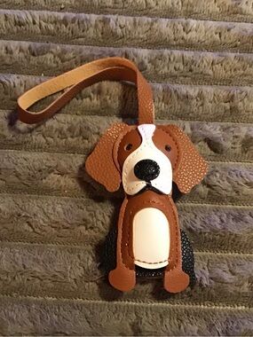 Brown and White Dog-Shaped Pet Bag Charm - Cute Leather Accessory